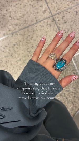 Video post by @baileethompsonn on TikTok