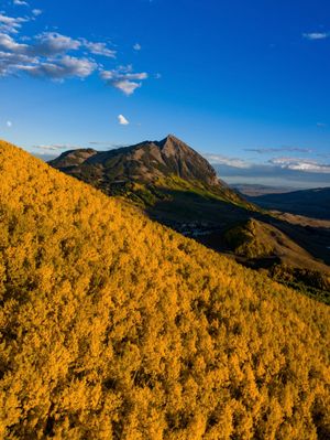 Image post by @skicrestedbutte on Instagram