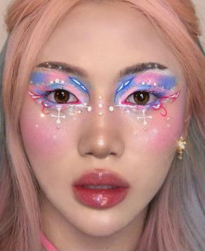 Image post by @serenaaide on Instagram