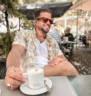 Image post by @johnnybananas on Instagram