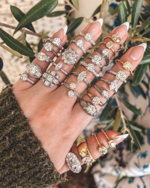 Image post by @maejeanvintage on Instagram