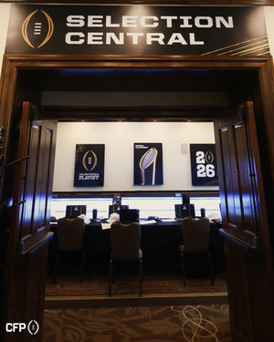 Image post by @cfbplayoff on Instagram