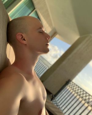 Image post by @aarongoldyboy on Instagram