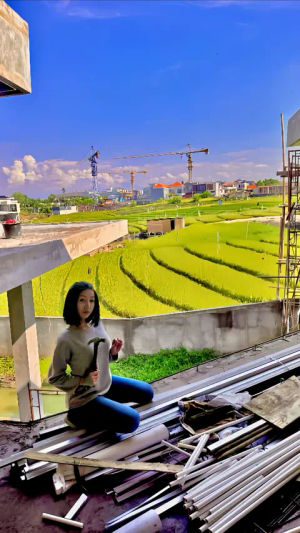 Image post by @lucintaluna12 on TikTok