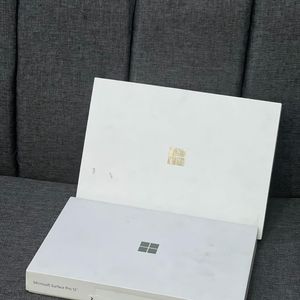 Image post by @pucglinkofficiallaptops on Instagram