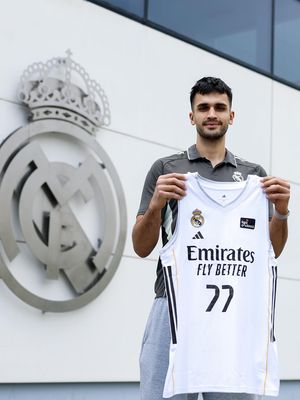 Image post by @realmadridbasket on Instagram