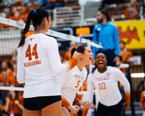 Image post by @texasvolleyball on Instagram
