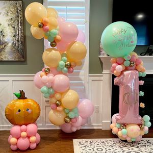 Image post by @balloons_by_victoria_dz on Instagram