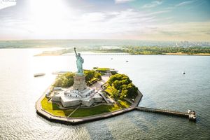 Image post by @flynyon on Instagram