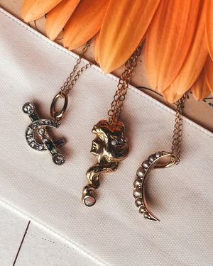 Image post by @maejeanvintage on Instagram