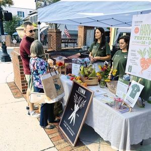 Image post by @Elizabethtown Farmer's Market on Facebook