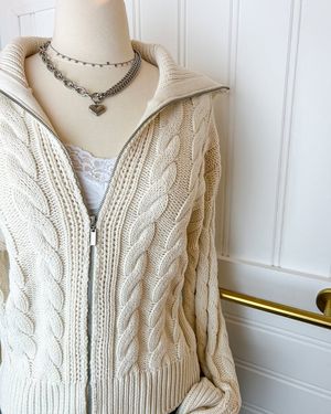 Image post by @shopatgrace on Facebook