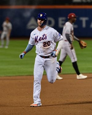 Image post by @losmets on Instagram
