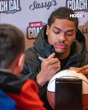 Video post by @HogsPlus on Twitter