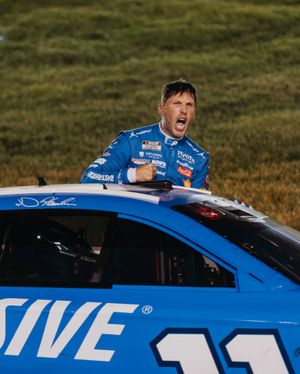 Image post by @nashvillesuperspeedway on Instagram