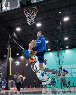 Image post by @dallasmavs on Instagram