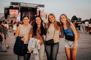 Image post by @rocktherunwayldn on Instagram