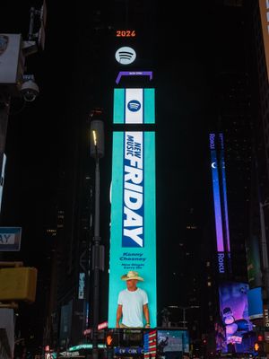 Image post by @kennychesney on Instagram