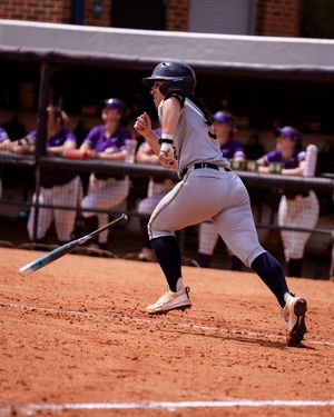 Image post by @etsubucssoftball on Instagram