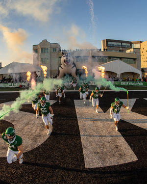 Image post by @huskieathletics on Instagram