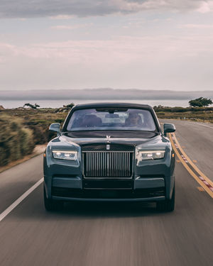 Image post by @rollsroycecarsna on Instagram