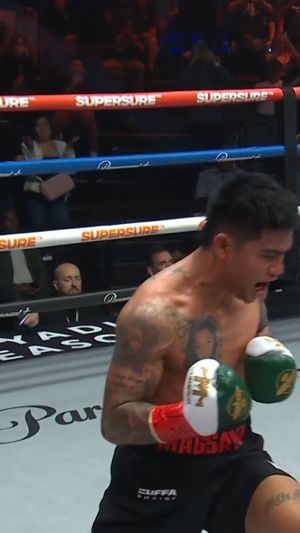 Video post by @zuffaboxing on Facebook