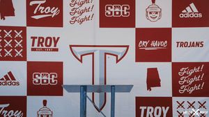Video post by @TroyTrojansFB on Twitter