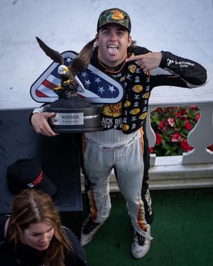 Image post by @noahgragson on Instagram