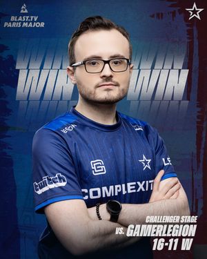 Image post by @Complexity on Twitter