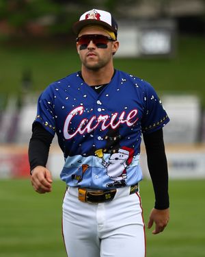 Image post by @altoonacurve on Instagram