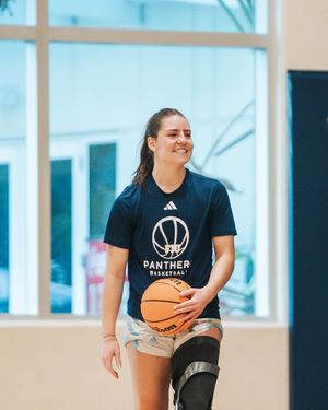 Image post by @fiuwbb on Instagram