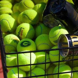 Image post by @ugawomenstennis on Instagram