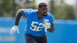 Video post by @chargers on YouTube