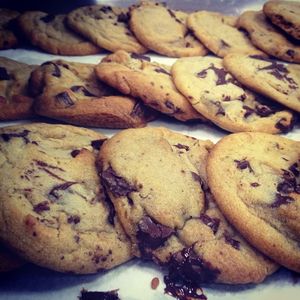 Image post by @insomniacookies on Instagram