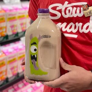 Image post by @stewleonards on Instagram