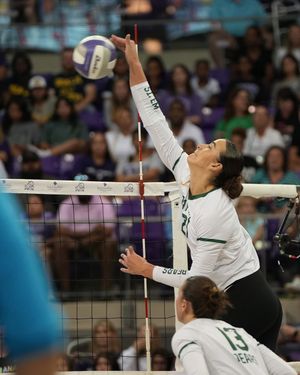 Image post by @baylorvball on Instagram