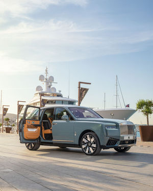 Image post by @rollsroycecarsna on Instagram