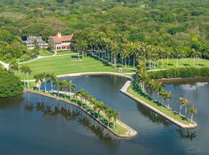 Image post by @deeringestate on Instagram