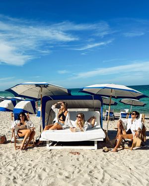 Image post by @stregisbalharbour on Instagram