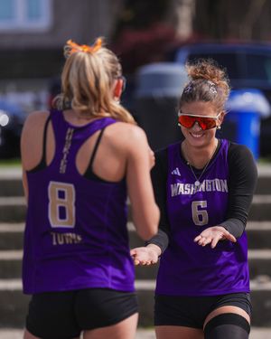 Image post by @uw_beachvb on Instagram
