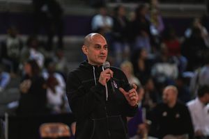 Image post by @ECUAthletics on Twitter