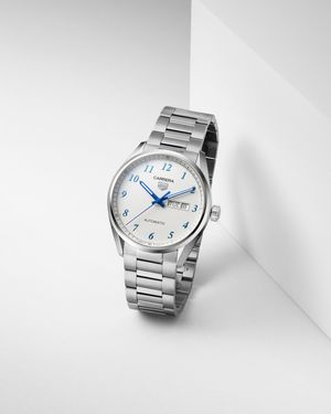 Image post by @esquire.korea on Instagram