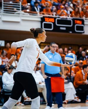 Image post by @texasvolleyball on Instagram