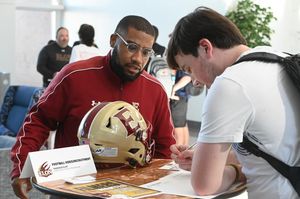 Image post by @eloncomm on Instagram