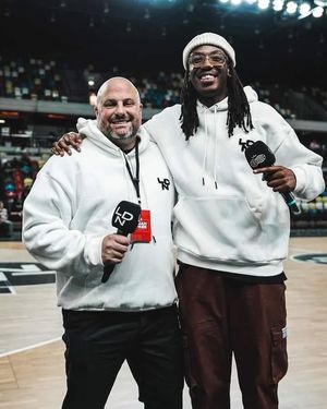 Image post by @hoopsbyhuncho on Instagram