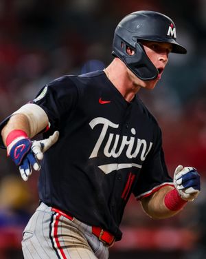 Image post by @twins on Instagram