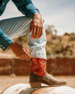 Image post by @tonylamaboots on Instagram