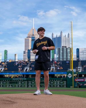 Image post by @pitt_fb on Instagram