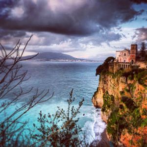 Image post by @profvanacore on Instagram