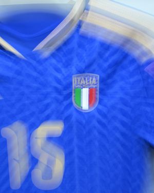 Image post by @azzurrefigc on Instagram